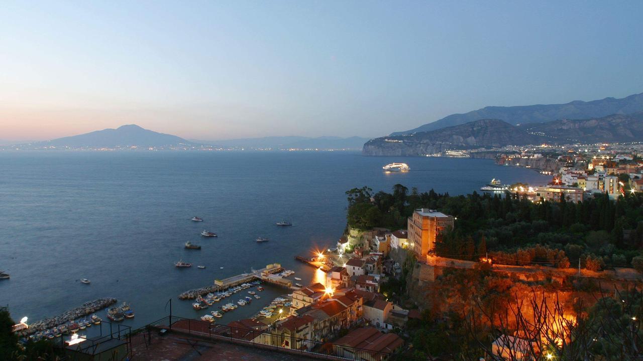 Suite Home Sorrento Bagian luar foto